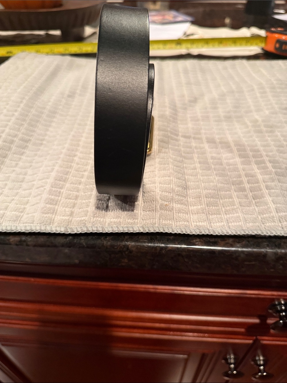Pre-Owned Authentic Gucci Black Leather Belt with Gold Buckle
